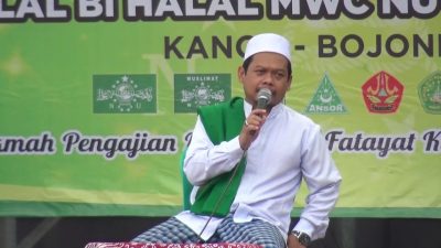 KH Nur Hadi (Mbah Bolong)