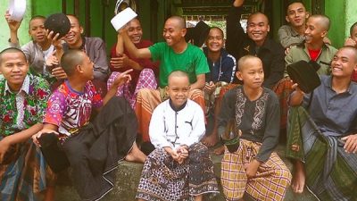 Gambar Ilustrasi : Santri Gundul