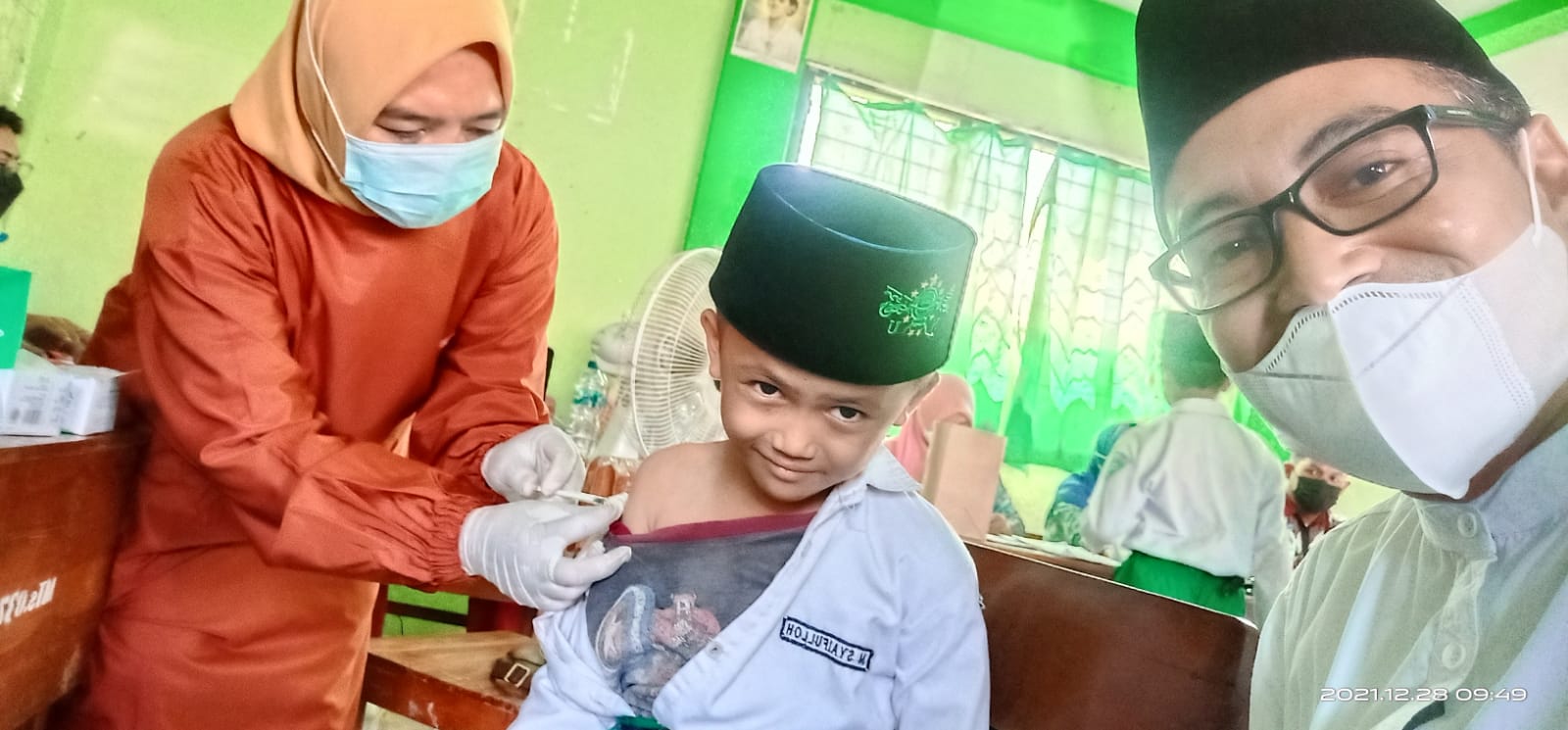 Siswa MI Midanut Talim ikut Vaksinasi