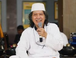 Budayawan Emha Ainun Nadjib alias Cak Nun Pernah Memberikan Pendapat Mengenai Sesajen.