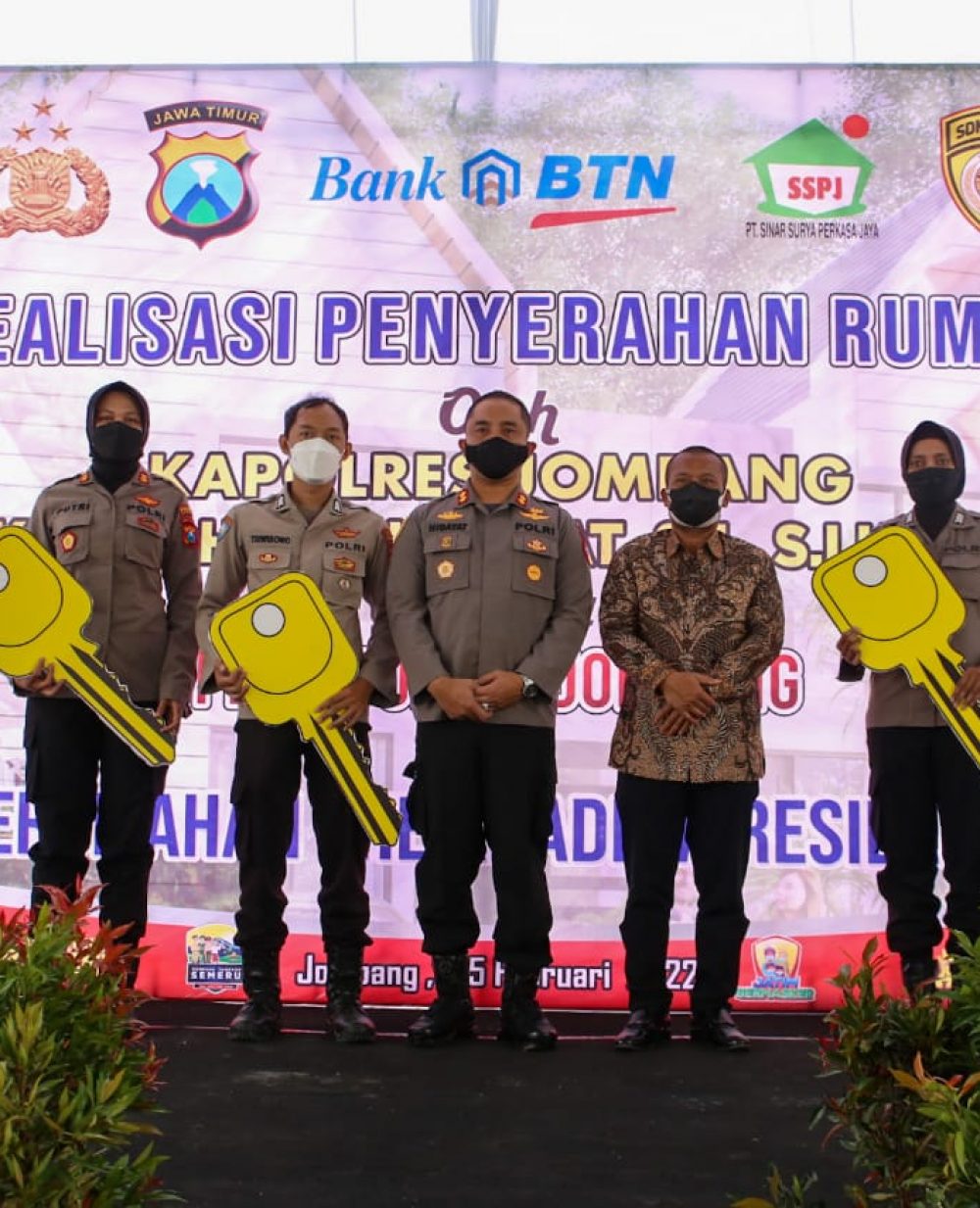 AKBP Nurhidayat usai memerikan simbolis kunci kepada anggota