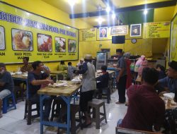 Puluhan Warga Kurang Mampu di Jombang Diajak Bukber dengan Sabu