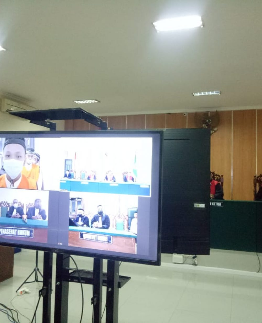 Proses sidang putusan vonis sopir vanesa angel