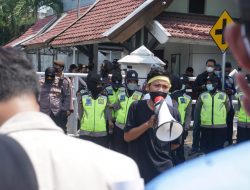 Tuntut Isu Nasional Dan Lokal, Aliansi IKABEMJO Melakukan Aksi Di Depan gedung DPRD Jombang