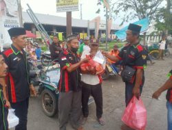 Bentuk Solidaritas, Paguyuban Bangjo Berbagi Sembako Kepada Warga
