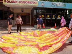 Polsek Jogoroto Gagalkan Penerbangan Balon Udara Tanpa Awak