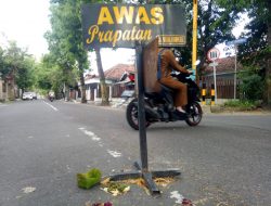 Fenomena Tradisi Tabur Bunga Di Persimpangan Jalan Jombang Yang Masih Dilestarikan
