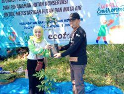 Tanam Pohon Dan Pungut Sampah, Dalam Rangka Peringati Hari Lingkungan Hidup Sedunia