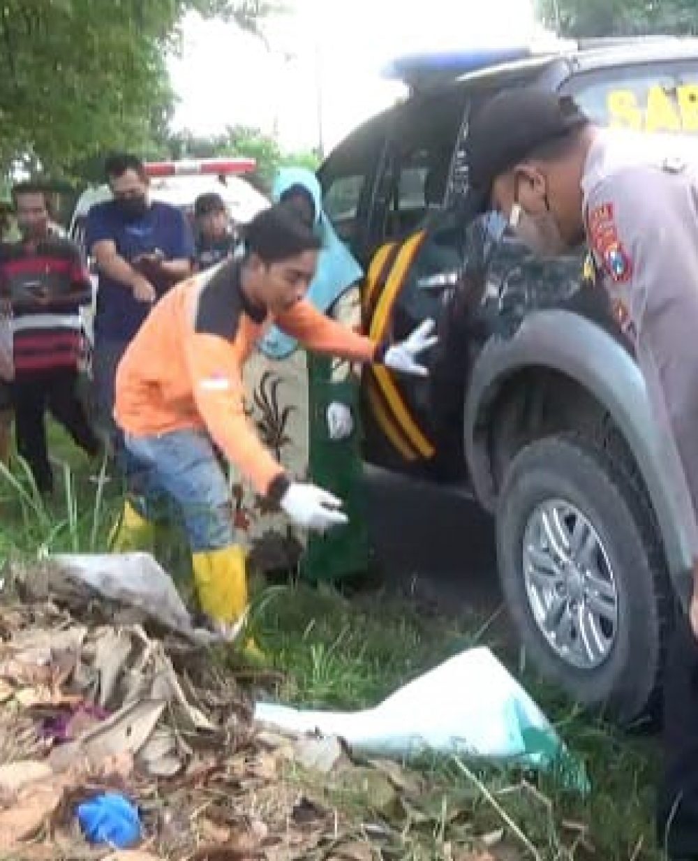 foto : Satreskrim polres Jombang saat melakukan pers realease di Polres Jombang. Senin (13/6/2022).
