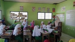 Pelaksanaan Bulan Imunisasi Anak Sekolah (BIAS) Di MIS Midanutta’lim 1 Mayangan