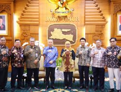 Bahas Angkutan Lebaran Bersama Menhub RI, Gubernur Khofifah Pastikan Jatim Siap Sinergi Wujudkan Kelancaran Arus Mudik 2025