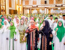 Gubernur Khofifah Bersama Gubernur Sherly Kompak Apresiasi Program Sedekah 5 Ribu Telur Muslimat NU Malut Untuk Cegah Stunting dan Bantu Warga Miskin Ekstrim