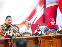 Pimpin Rakor Ketahanan Pangan Bersama Dua Menko, Gubernur Khofifah Optimis Jatim Mampu Pertahankan Produksi Beras Tertinggi Nasional di 2025