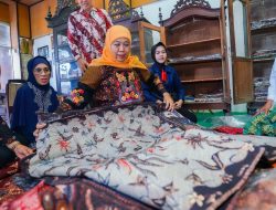 Dukung dan Kuatkan UKM Industri Batik di Jatim, Gubernur Khofifah: Cintai dan Promosikan Batik Tulis Sampang Sebagai Pesona Warisan Budaya Luhur Madura