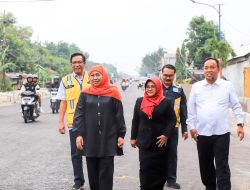 Gubernur Khofifah Tinjau Progres Proyek Strategis Provinsi Pelebaran Jalan Sugihwaras Magetan, Dorong Konektivitas dan Pertumbuhan Ekonomi Mataraman