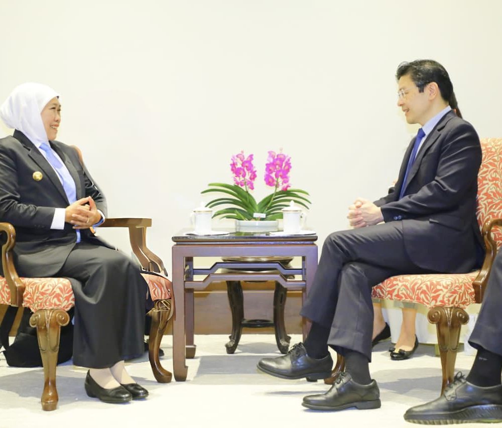 Ibu Khofifah Bertemu Perdana Menteri Singapure