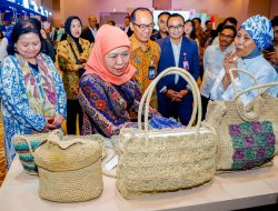 Gubernur Khofifah Kukuhkan 51 Anggota Forum Industri Hijau Jatim, Dorong Percepatan Menuju Net Zero Emission 2060