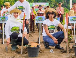 Festival Mangrove Jatim Ke-9 Bertepatan Hari Ibu Digelar Di Pacitan, Gubernur Khofifah Bersama Kaka Slank Serukan Ajakan Rawat, Jaga, dan Sapa Ibu Pertiwi